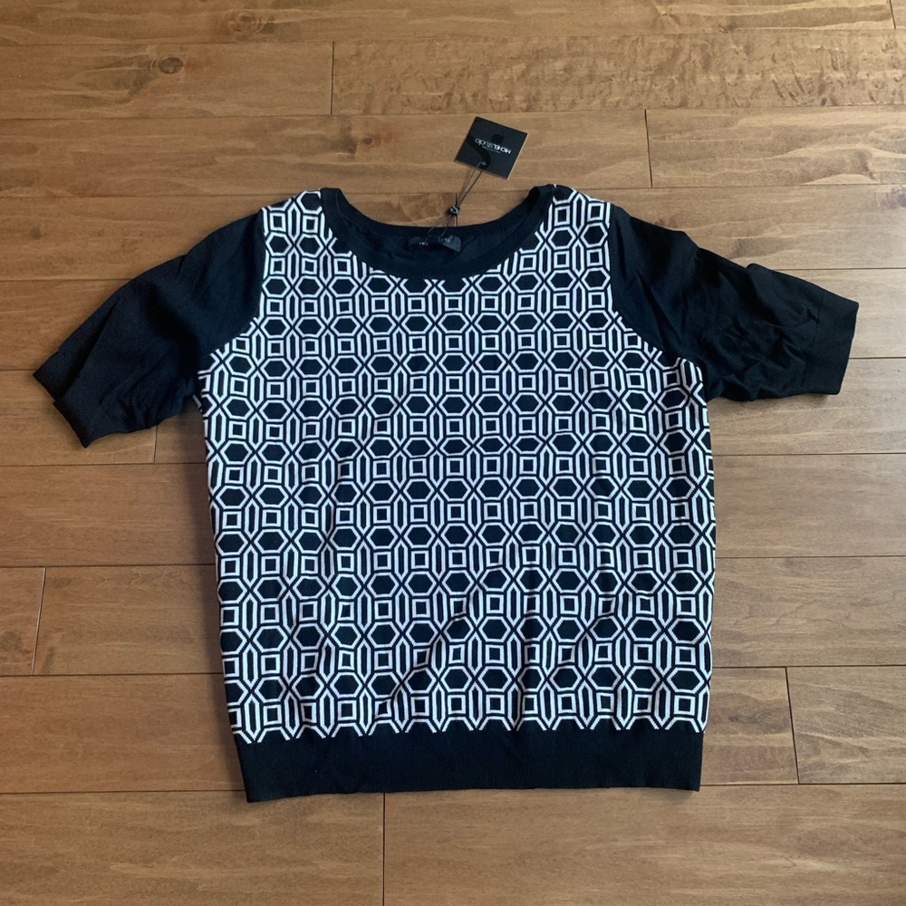 Michel Studio Black and White Geometric Sweater